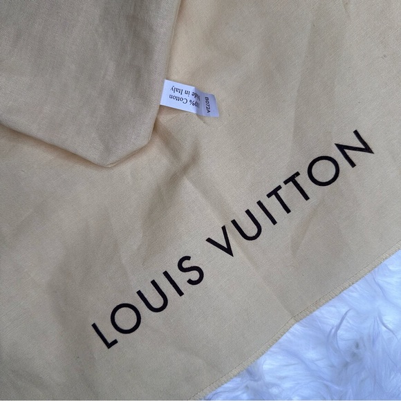 LV Fold-over Dust Bag #021 - 18” x 13.5” - Picture 5 of 5